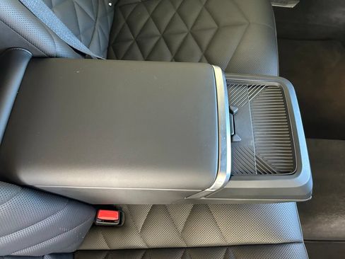 Used 2026 BMW 740i RWD image 29
