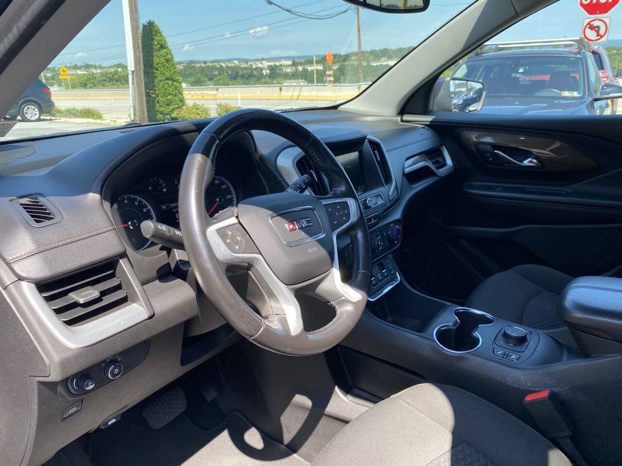 Used 2018 GMC Terrain SLE w/ Driver Convenience Package FWD image 11