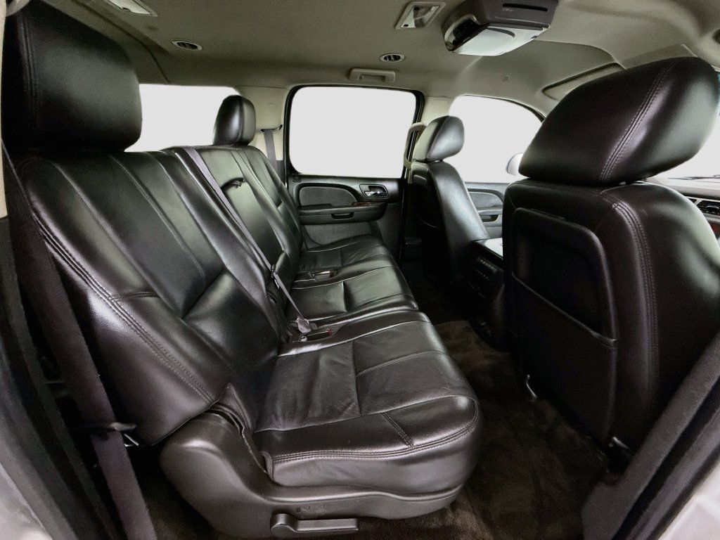 Used 2011 Chevrolet Suburban LT AWD/4WD image 27