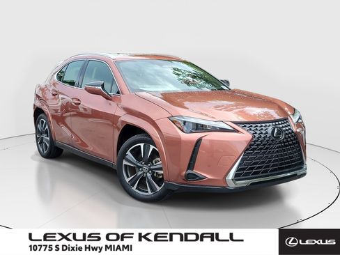 Used 2025 Lexus UX 300h FWD image 1