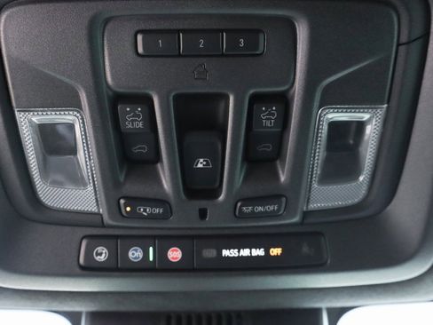 Used 2024 GMC Sierra 2500 Denali Ultimate image 31