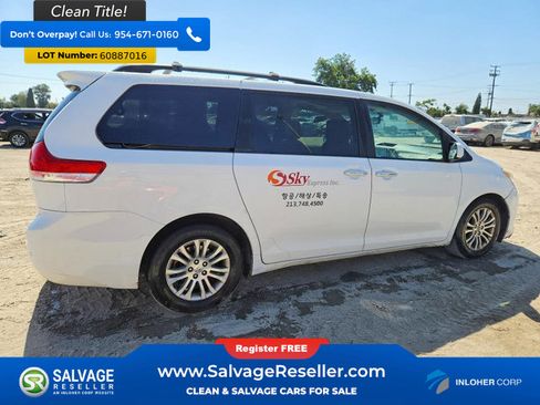 Used 2011 Toyota Sienna XLE w/ XLE Navigation Pkg FWD image 4