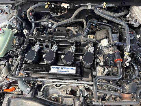 Used 2017 Honda Civic Touring image 39