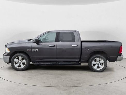 Used 2015 RAM 1500 Classic SLT AWD/4WD image 8