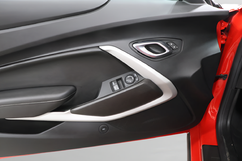 Used 2021 Chevrolet Camaro SS RWD image 23