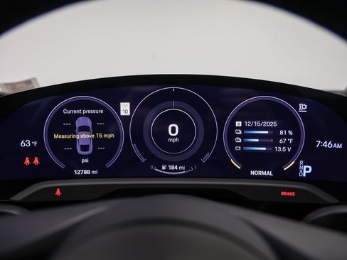 Used 2023 Porsche Taycan image 27