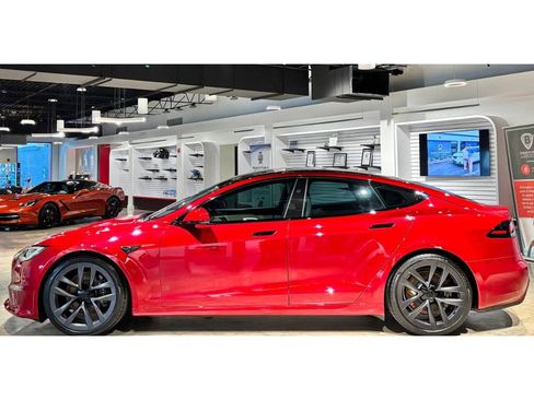 Used 2024 Tesla Model S image 9