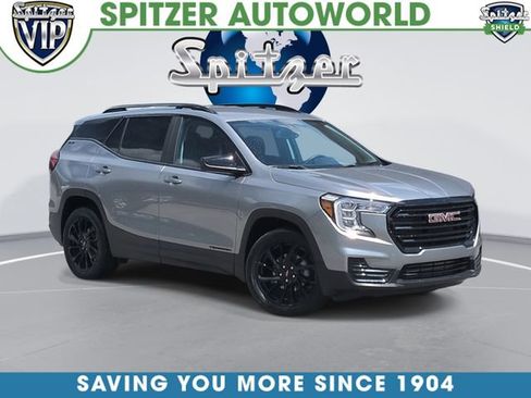 Used 2023 GMC Terrain SLE w/ Driver Convenience Package image 1