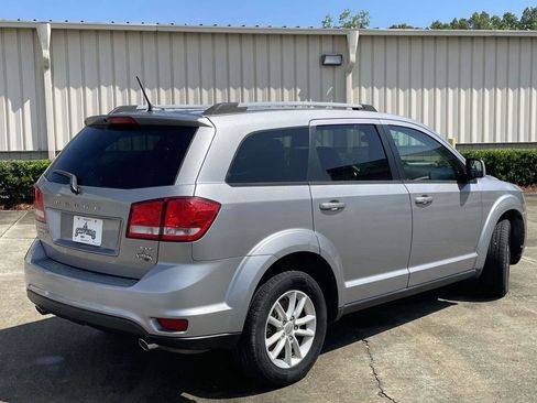Used 2017 Dodge Journey SXT AWD/4WD image 3
