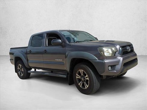 Used 2014 Toyota Tacoma PreRunner w/ Convenience Package RWD image 3