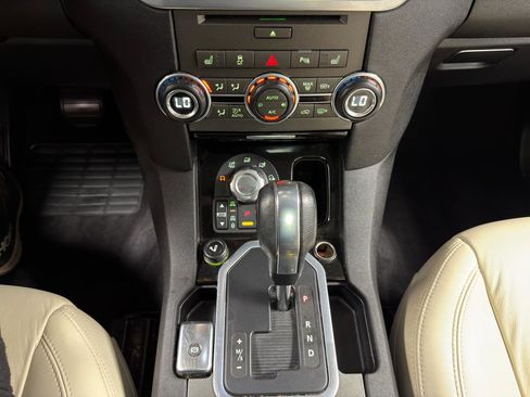 Used 2013 Land Rover LR4 HSE LUX AWD/4WD image 23