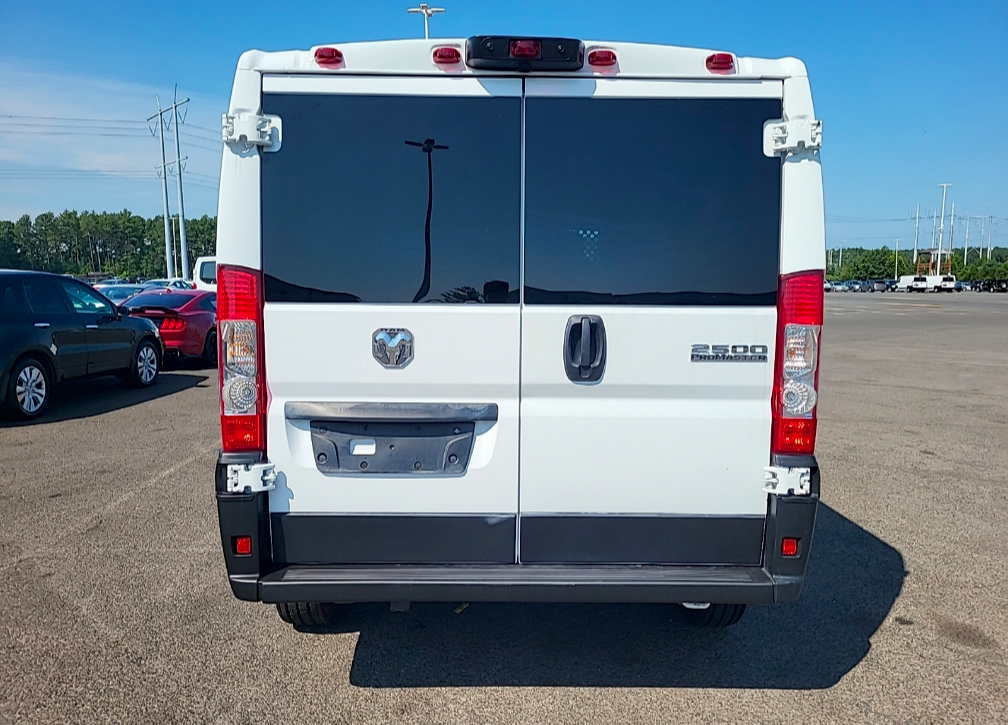Used 2025 RAM ProMaster 2500 w/ U-Haul Equipment Group FWD image 8