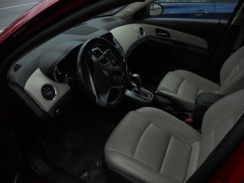 Used 2014 Chevrolet Cruze LT w/ Sun, Sound and Sport Package image 5