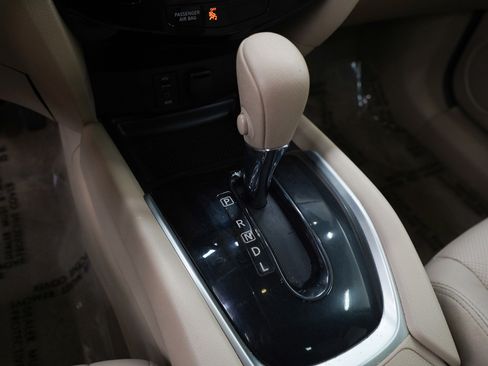 Used 2015 Nissan Rogue SL w/ SL Premium Package image 21