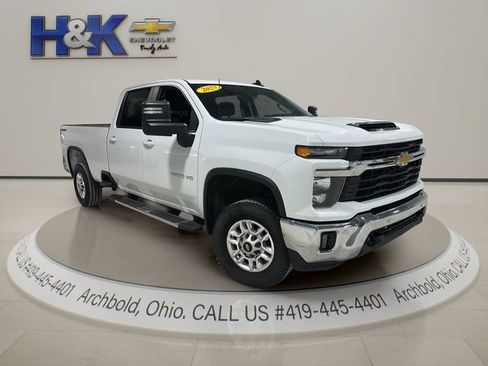 Used 2025 Chevrolet Silverado 2500 LT w/ Safety Package AWD/4WD image 1