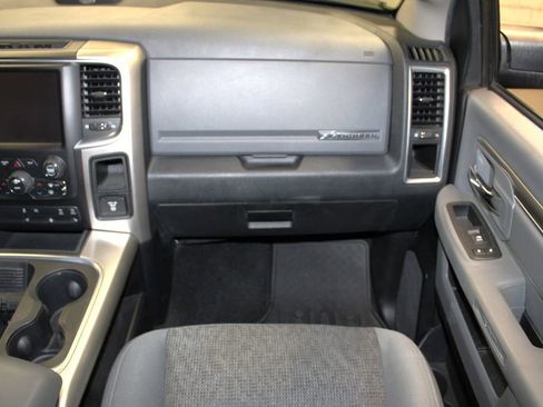 Used 2016 RAM 1500 Big Horn image 31