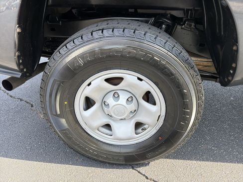 Used 2021 Toyota Tacoma SR image 17
