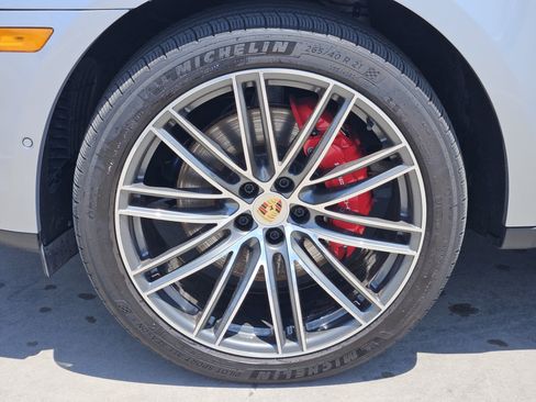 Certified 2024 Porsche Macan S AWD/4WD image 14
