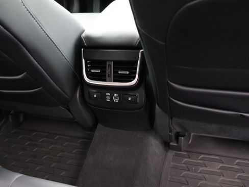 Used 2024 Subaru Outback Limited image 15