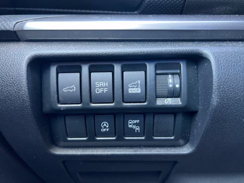 Used 2023 Subaru Forester Premium AWD/4WD image 31