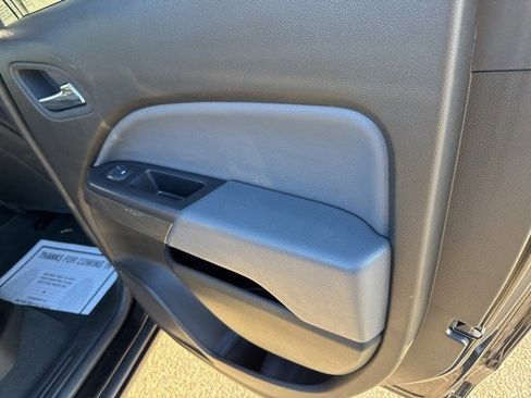 Used 2021 Chevrolet Colorado Z71 w/ Z71 Midnight Edition image 15
