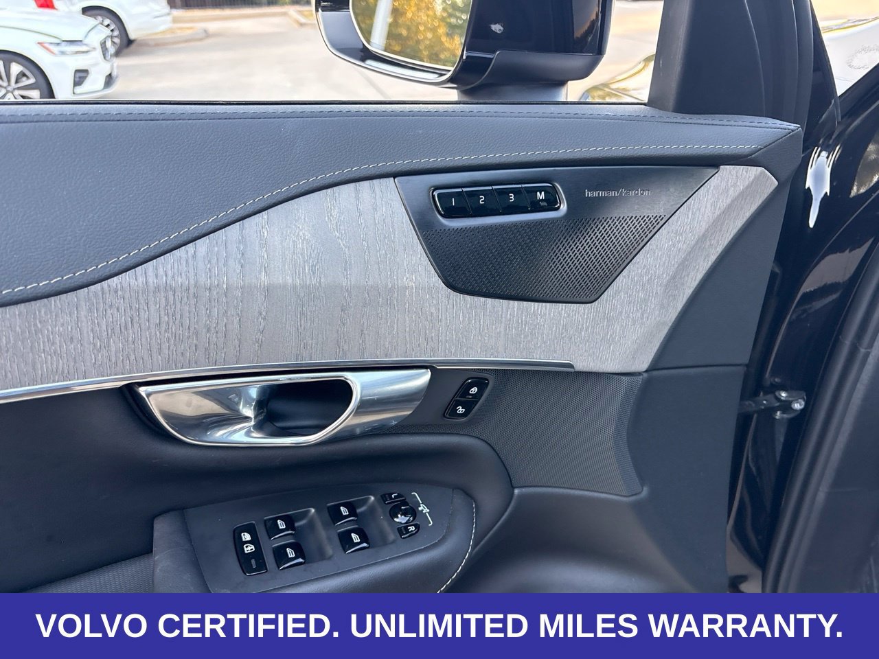 Certified 2025 Volvo XC90 B6 Ultra w/ Lounge Package AWD/4WD image 19