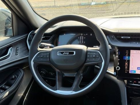 New 2026 Jeep Grand Cherokee Limited AWD/4WD image 16