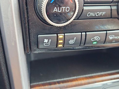 Used 2020 Subaru Ascent Touring image 22