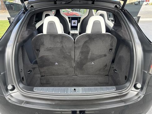 Used 2018 Tesla Model X 75D AWD/4WD image 31