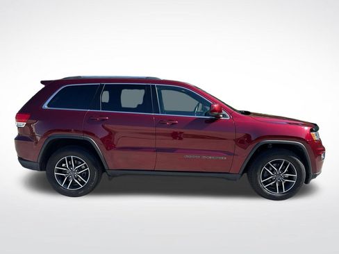 Used 2019 Jeep Grand Cherokee Laredo w/ Laredo X Package RWD image 10