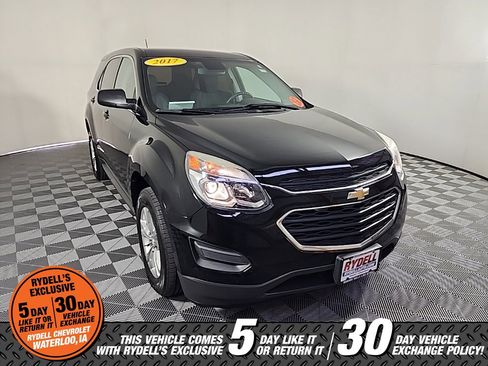 Used 2017 Chevrolet Equinox LS image 2