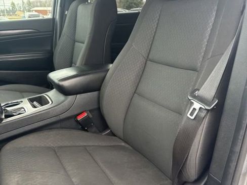 Used 2018 Jeep Grand Cherokee Laredo image 19