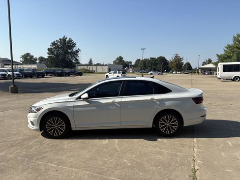Used 2020 Volkswagen Jetta SE w/ SE Cold Weather Package FWD image 5
