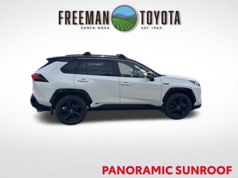 Used 2020 Toyota RAV4 XSE AWD/4WD image 4