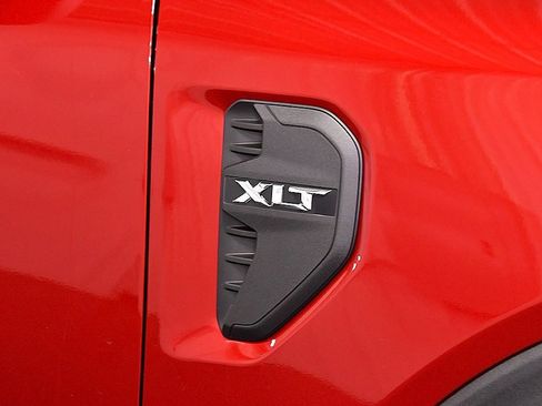 New 2025 Ford Ranger XLT w/ FX4 Off-Road Package image 10
