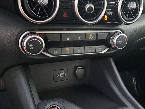 Used 2023 Nissan Sentra S image 29