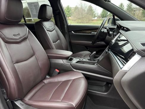 Used 2022 Cadillac XT6 Premium Luxury w/ Technology Package image 28