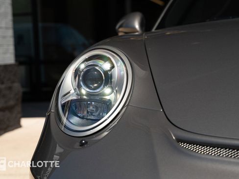 Used 2019 Porsche 911 GT3 RWD image 4