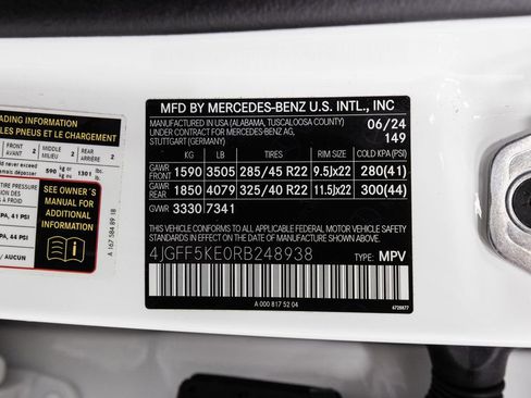 Used 2024 Mercedes-Benz GLS 450 4MATIC w/ AMG Line Exterior image 42