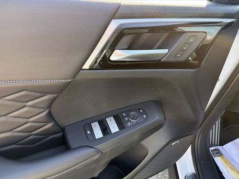 New 2026 Mitsubishi Outlander SEL image 14