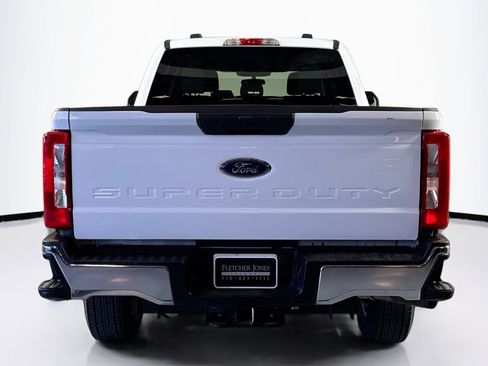 Used 2024 Ford F250 XLT image 6