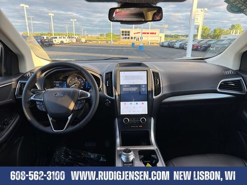 Used 2024 Ford Edge SEL AWD/4WD image 12