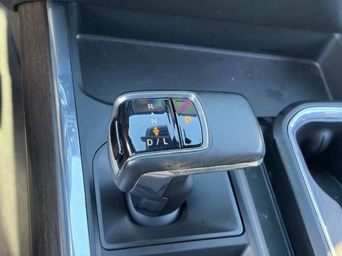 Certified 2024 Chevrolet Silverado 1500 High Country AWD/4WD image 32