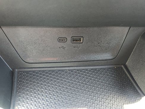 Used 2025 Chevrolet Equinox LT w/ Safety and Technology Package FWD image 27