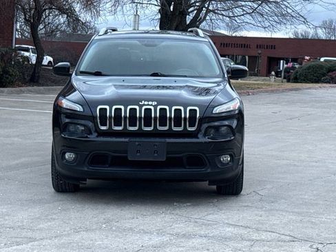 Used 2015 Jeep Cherokee Latitude w/ Comfort/Convenience Group image 2