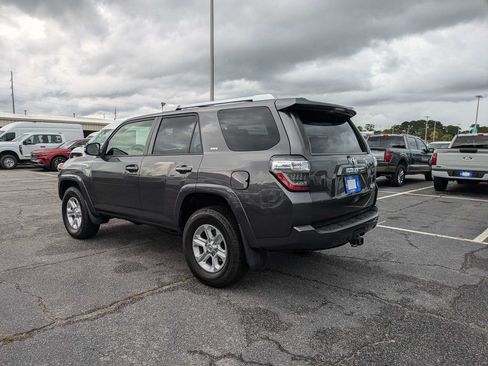 Used 2018 Toyota 4Runner SR5 Premium AWD/4WD image 6