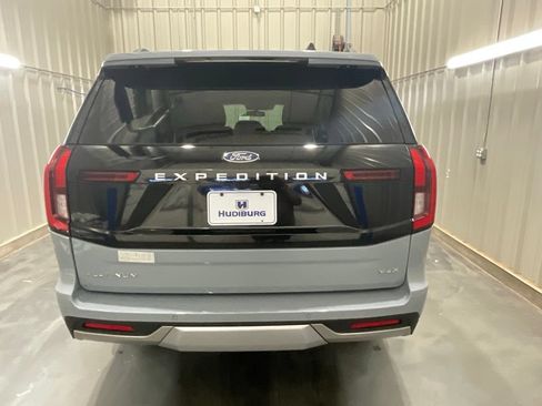 Used 2026 Ford Expedition Max Platinum w/ Platinum Ultimate Package AWD/4WD image 24