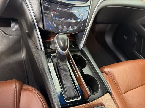 Used 2018 Cadillac XTS Luxury w/ Driver Awareness Package AWD/4WD image 18