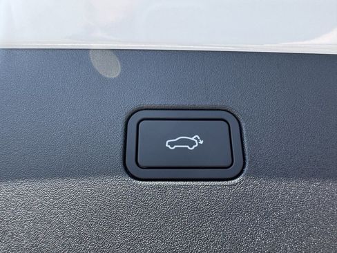 Used 2025 Volvo EX30 Ultra image 33