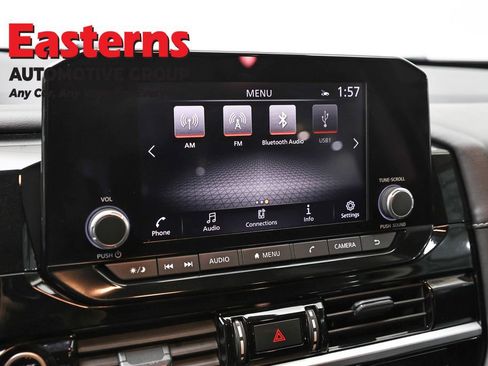 Used 2024 Nissan Pathfinder SV image 19